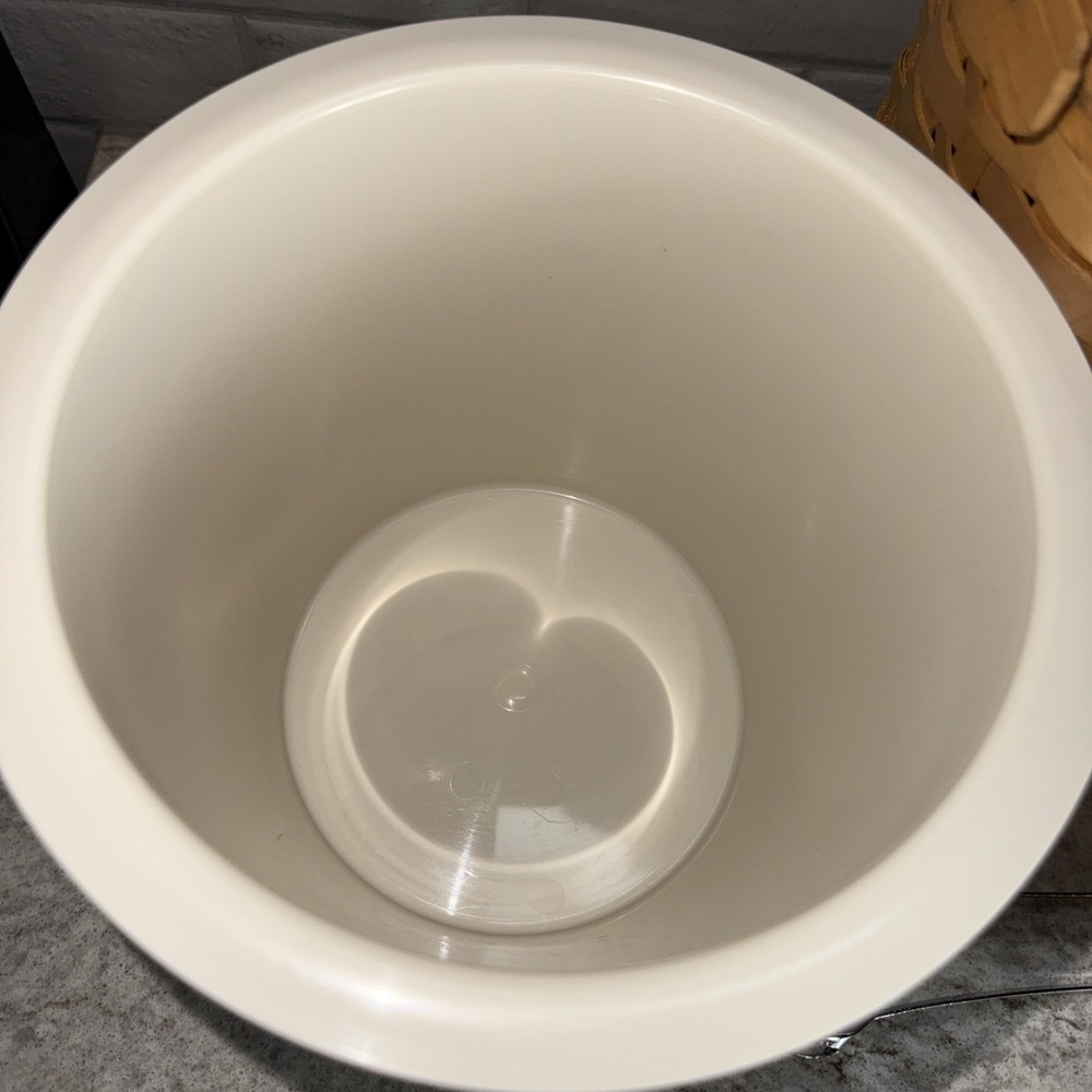 Vintage 2003 Longaberger Ice Bucket Basket With Lid & Insulated Protector - Picture 4 of 11